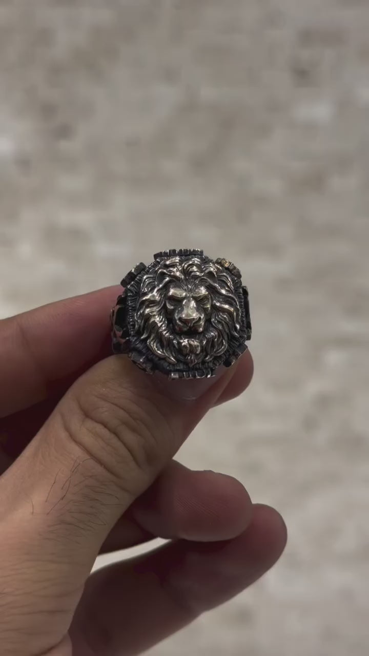 A 925 sterling silver ring